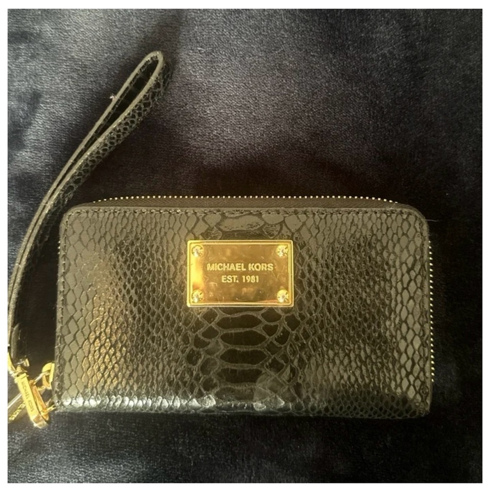 Michael Kors Wristlet